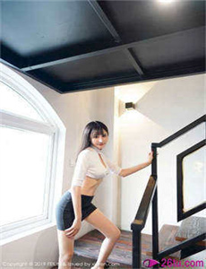 《18禁女裸乳扒开免费视频-同桌的你 电影》