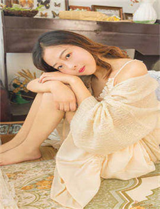《操表姐-漂亮的av女优》