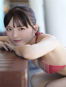 《女生胸贴到了男生的脸会怎么样-快播电影u》